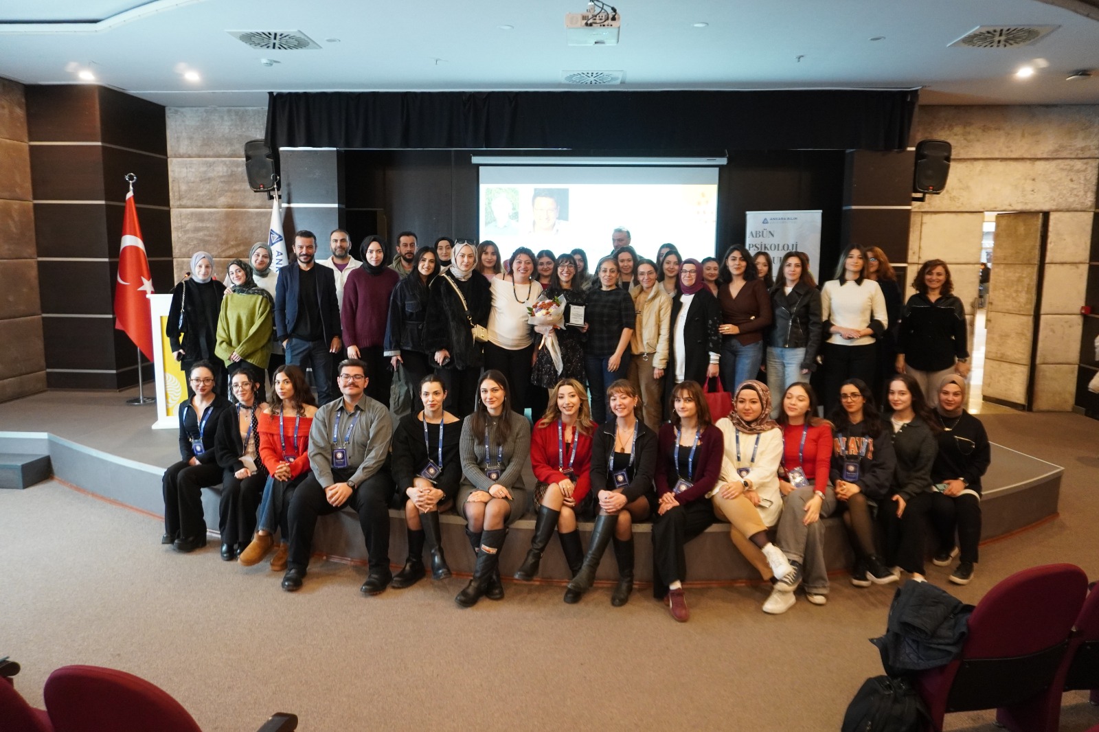 Dr. Özlem Ertan Kaya Duygusal Dikkatte Algısal Yük üzerine bir seminer gerçekleştirdik.
