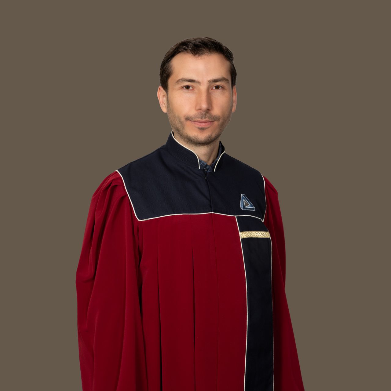 Dr. Adil AKKUŞ